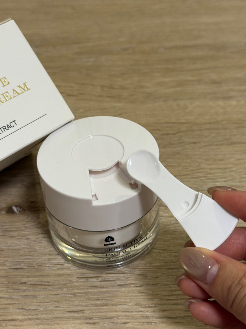 女人知己試用大隊,口碑行銷,部落客行銷,FarmPerilla 賦活修護面霜,自然綠紫蘇,無農藥,清爽不黏膩,滋潤肌膚,一抹有感